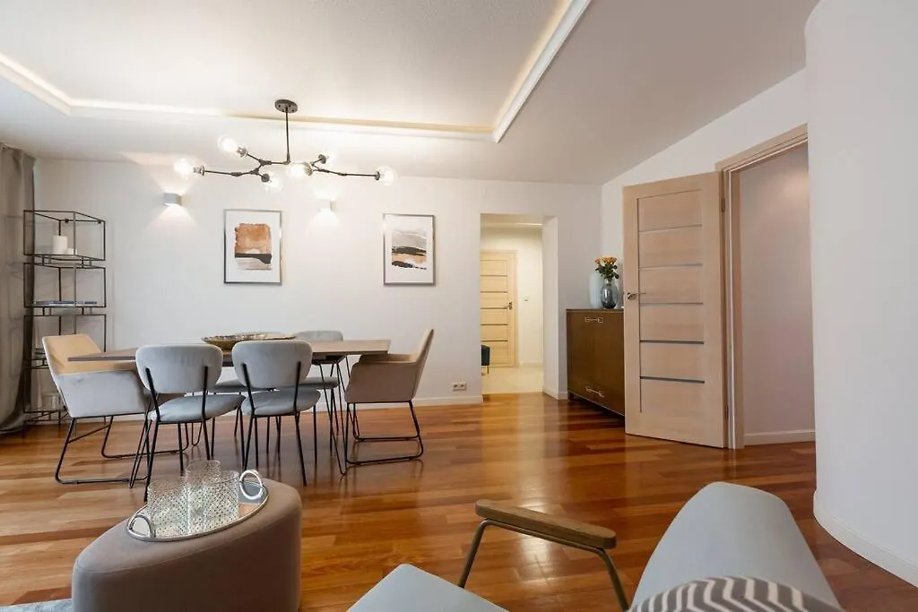 Apartman Great 2 Bdr Apartment, Prestigious Location In The Center Of Warsaw.