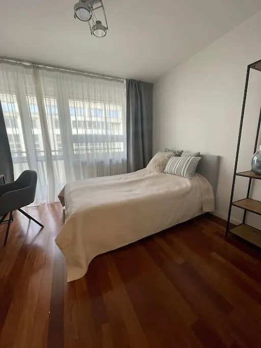 Great 2 Bdr Apartment, Prestigious Location In The Center Of Warsaw. 0*, Varsó