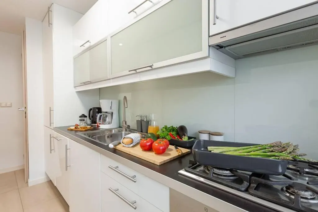 Great 2 Bdr Apartment, Prestigious Location In The Center Of Warsaw. Apartman